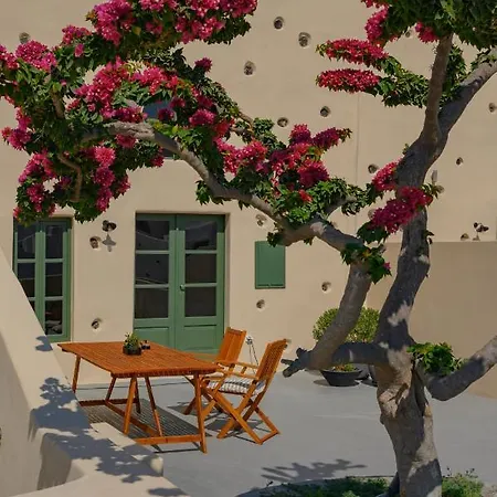 Elements Cave Aparthotel