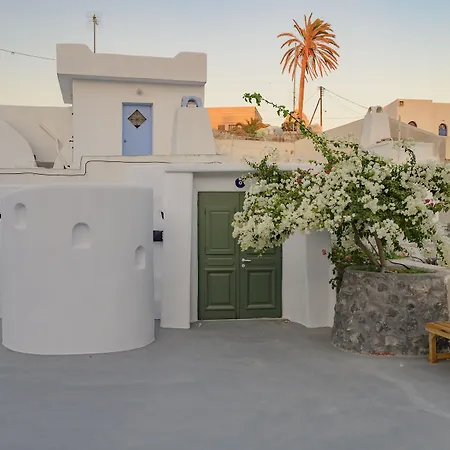 Elements Cave Aparthotel Megalochori (Santorini)