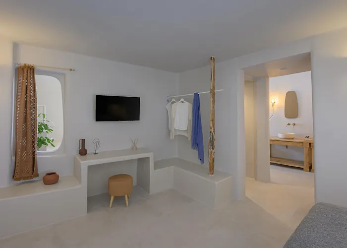 Elements Cave Aparthotel Megalochori (Santorini)