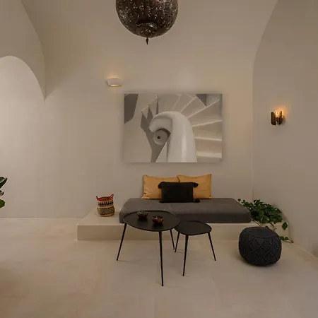 Elements Cave شقة فندقية