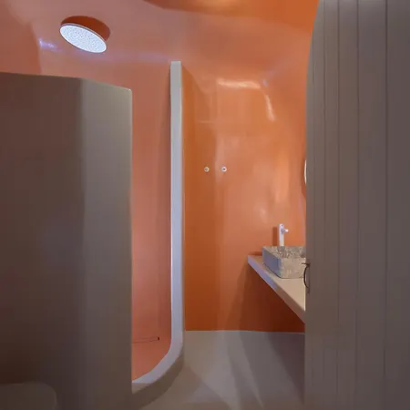 Elements Cave شقة فندقية 4*