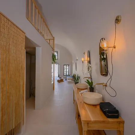 Elements Cave 4* ميغالوخوري