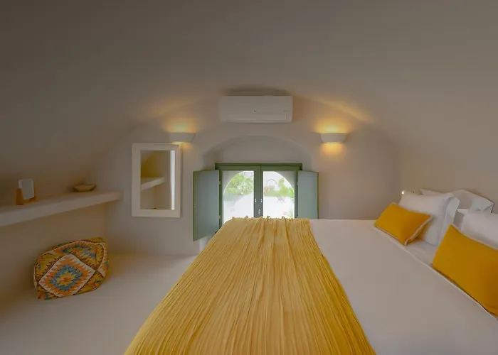 Elements Cave Apartmanhotel 4*