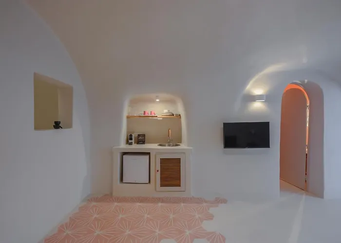 Elements Cave Aparthotel Megalochori (Santorini)