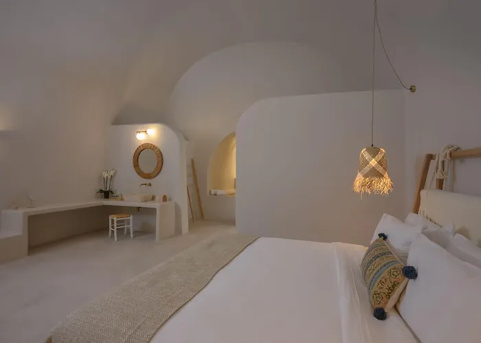 Elements Cave Aparthotel