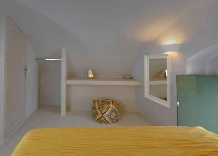 Elements Cave 4* Megalochori (Santorini)